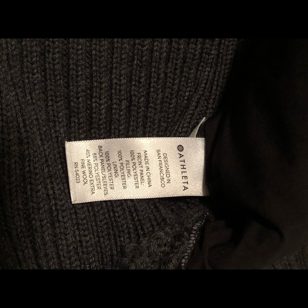 Althleta Sweater - Picture 3 of 4